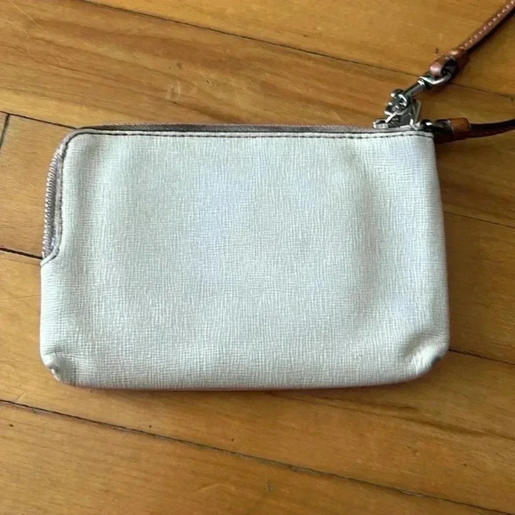 Coach  wristlet - Picture 4 of 9